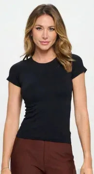 Yelete Seamless Crew Neck Short Sleeve Top- Black- Simply Simpson's Boutique is a Women's Online Fashion Boutique Located in Jupiter, Florida