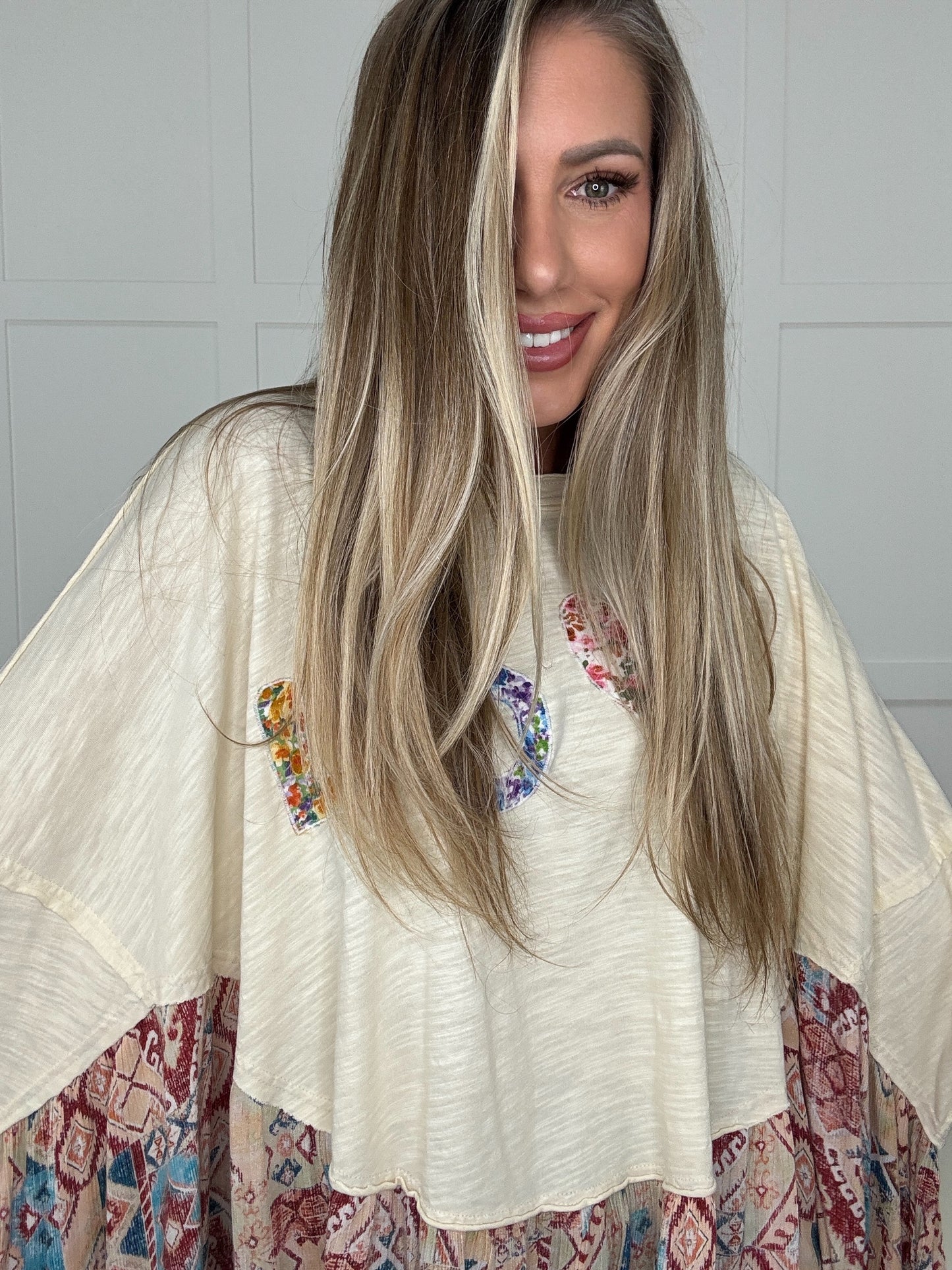 Love Letters Ivory Top-100 Short Sleeves- Simply Simpson's Boutique is a Women's Online Fashion Boutique Located in Jupiter, Florida