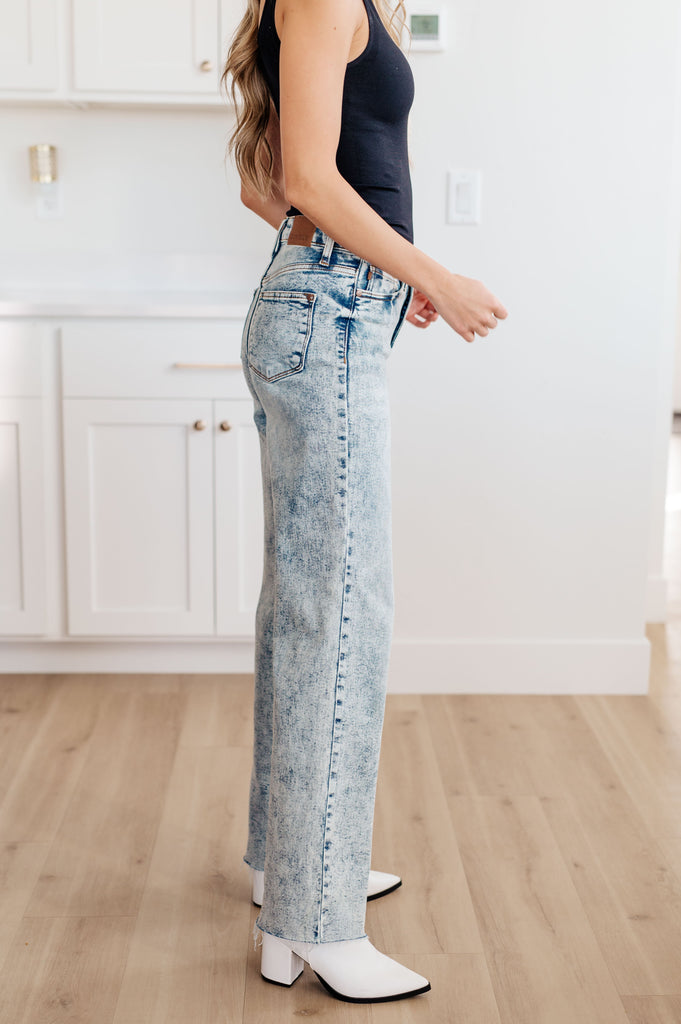 Dory High Waist Mineral Wash Raw Hem Wide Leg Jeans-Jeans- Simply Simpson's Boutique is a Women's Online Fashion Boutique Located in Jupiter, Florida
