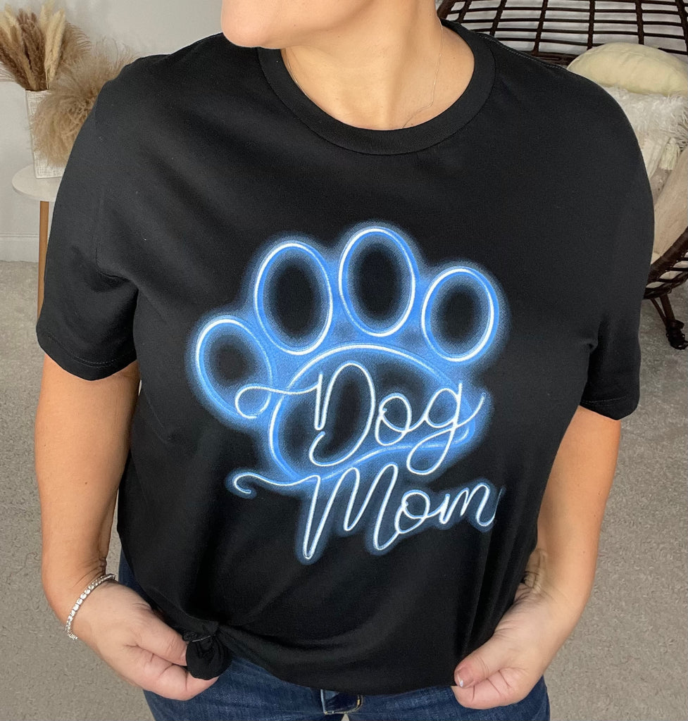 Dog Mom Graphic Tee-Graphic Tee- Simply Simpson's Boutique is a Women's Online Fashion Boutique Located in Jupiter, Florida