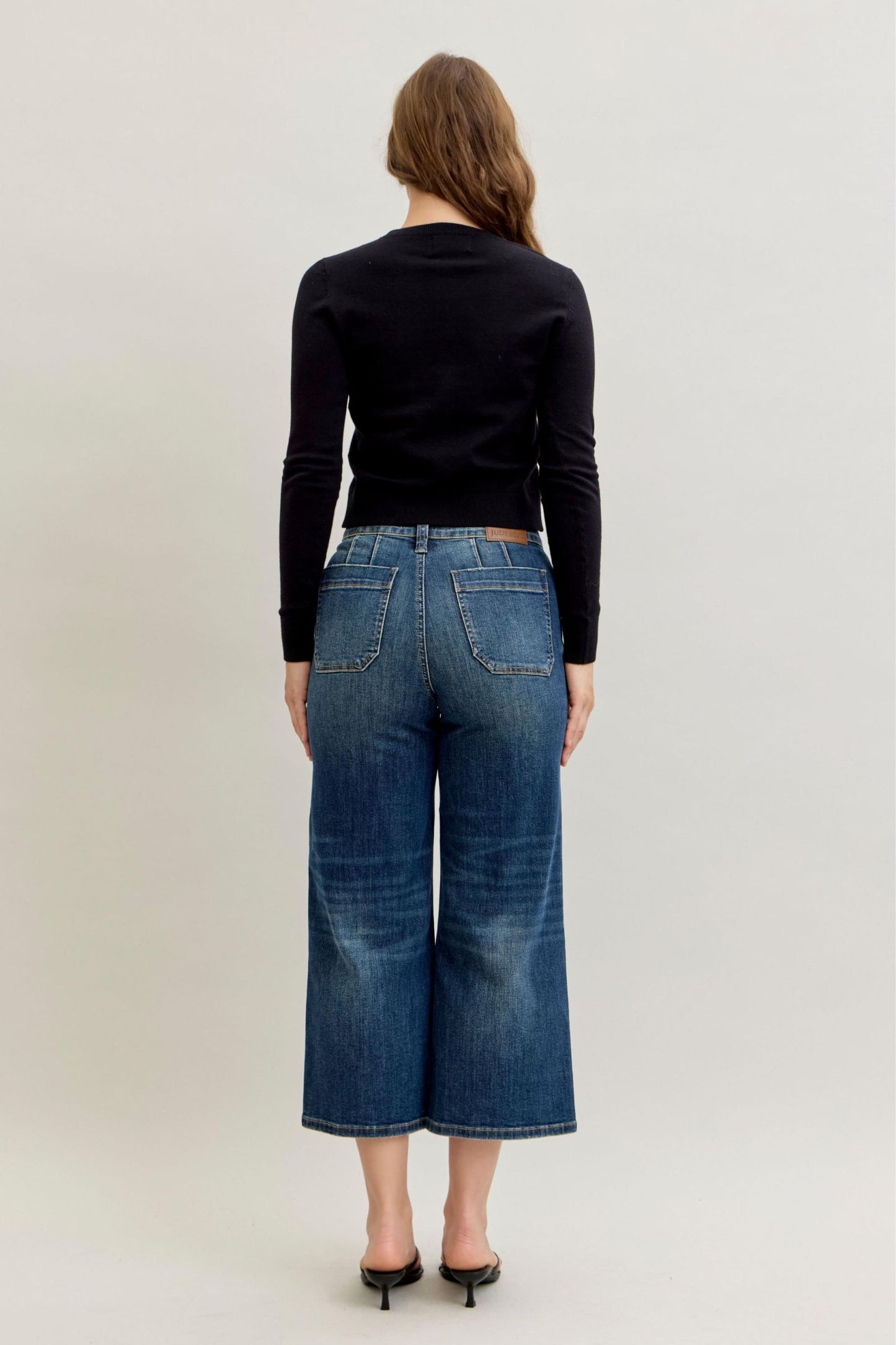 Judy Blue Vintage Vibes Cropped Denim-200 Jeans- Simply Simpson's Boutique is a Women's Online Fashion Boutique Located in Jupiter, Florida