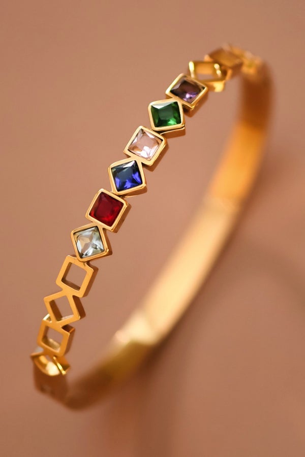 18k Gold Plated Stainless Steel Hinged Bangle Bracelet- Simply Simpson's Boutique is a Women's Online Fashion Boutique Located in Jupiter, Florida