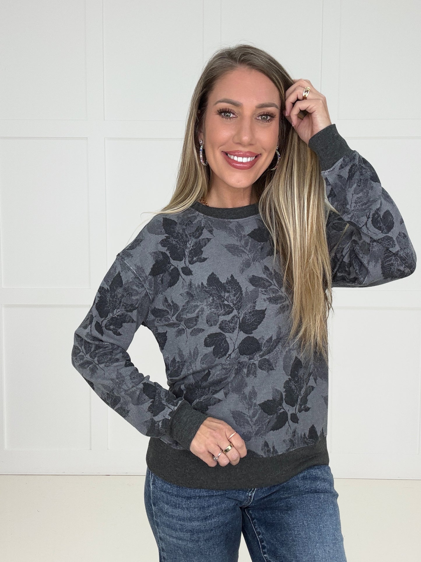 Shadow Bloom Pullover