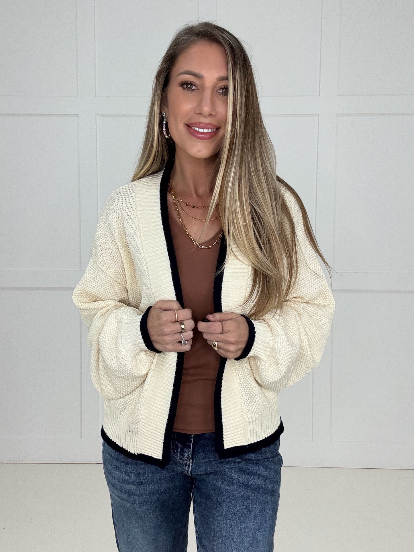 The Winnie Contrast Trim Cardigan-150 Sweaters- Simply Simpson's Boutique is a Women's Online Fashion Boutique Located in Jupiter, Florida