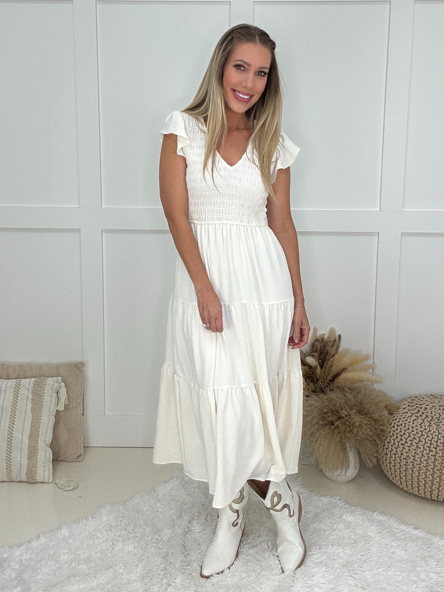 mimsy short sleeve midi dress Perfect Stranger Mimsy Short Sleeve Midi Dress White