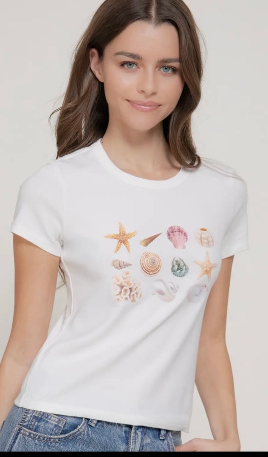 Sally Sea Shells Tea- Simply Simpson's Boutique is a Women's Online Fashion Boutique Located in Jupiter, Florida