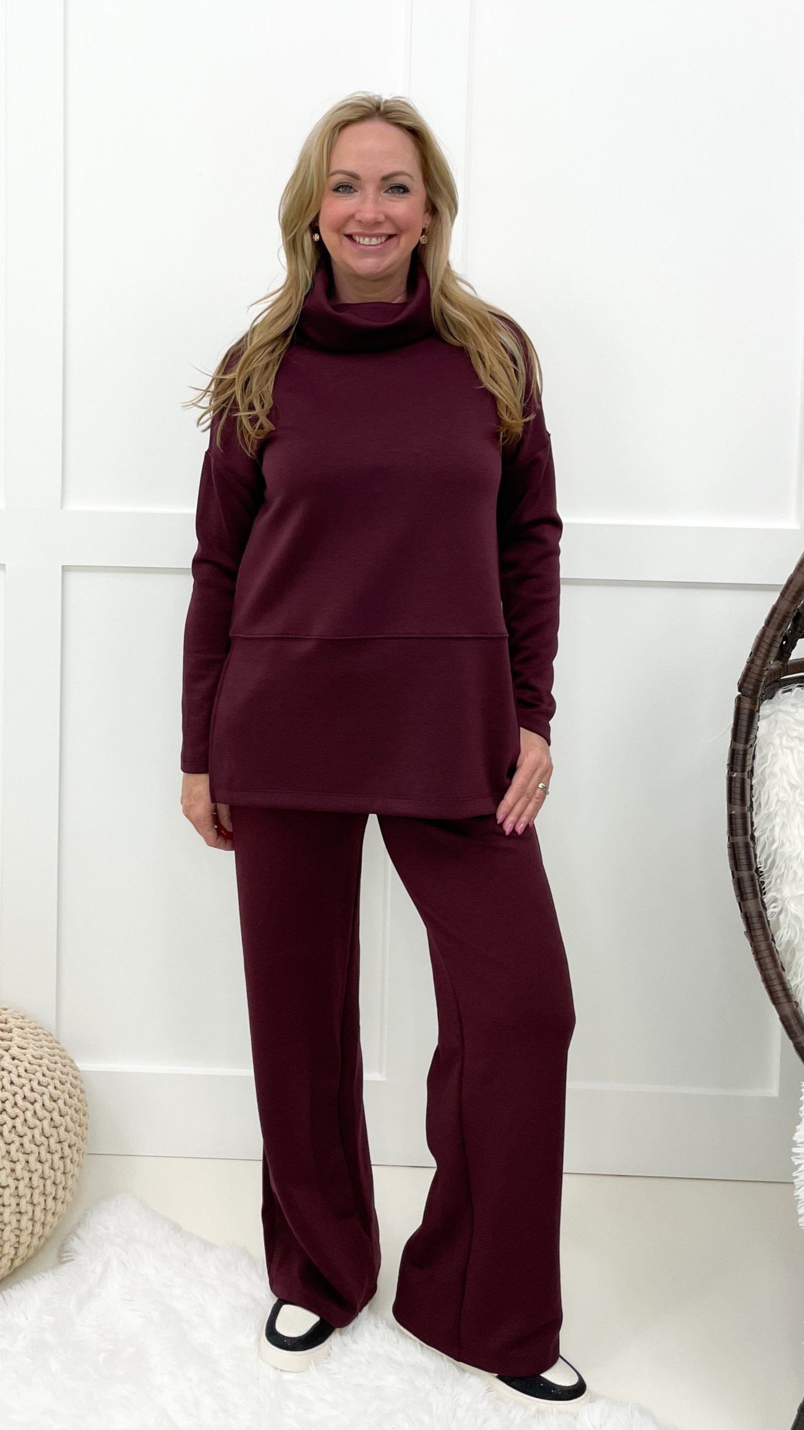 Dear Scarlett Jet Set Vienna Top-110 Long Sleeves- Simply Simpson's Boutique is a Women's Online Fashion Boutique Located in Jupiter, Florida