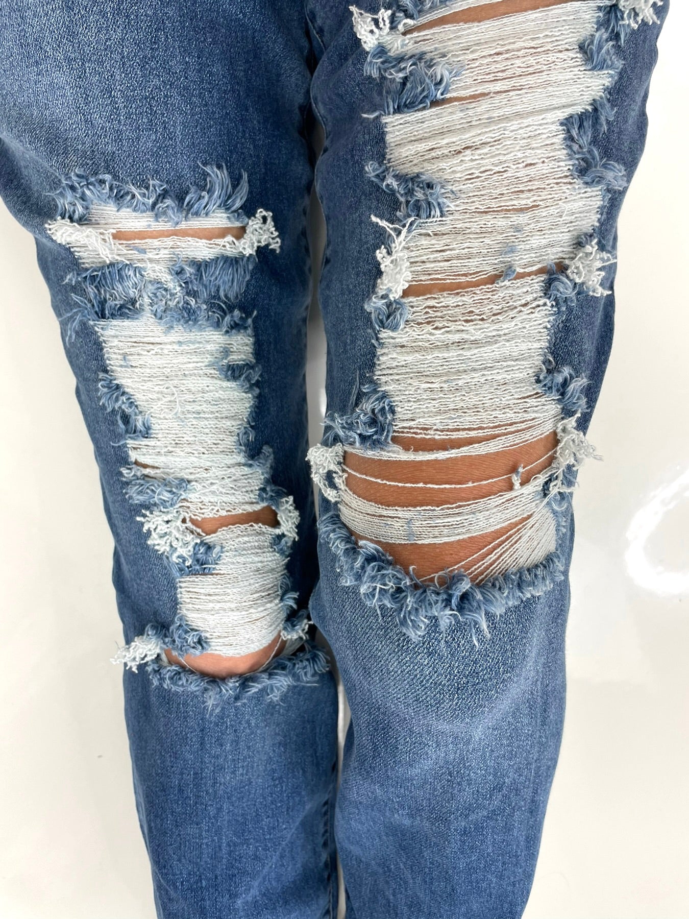 Judy Blue Mid Rise Buttercup Dad Jeans-200 Jeans- Simply Simpson's Boutique is a Women's Online Fashion Boutique Located in Jupiter, Florida