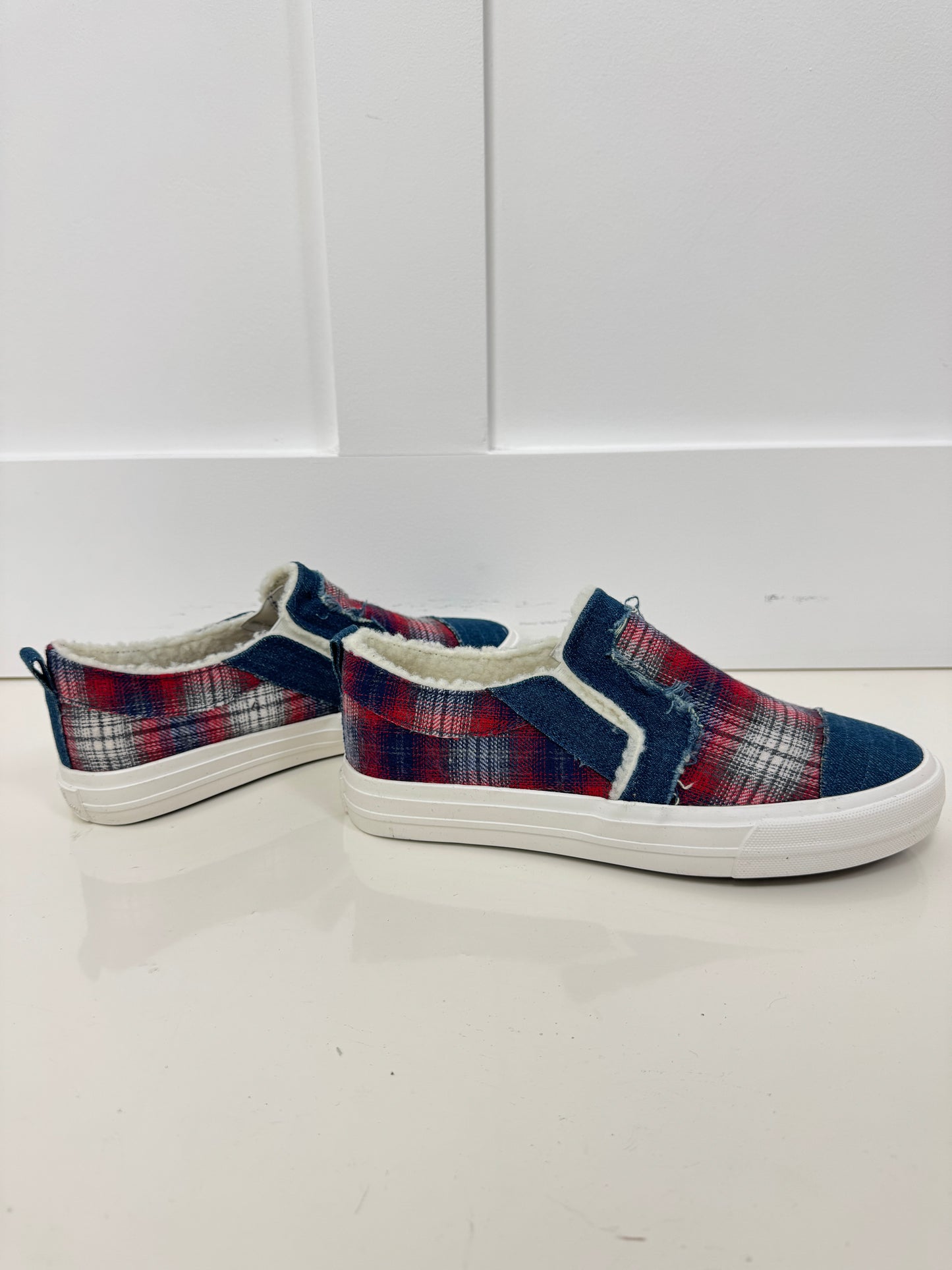Very G Sandy Navy/Red Shoes-260 Shoes- Simply Simpson's Boutique is a Women's Online Fashion Boutique Located in Jupiter, Florida