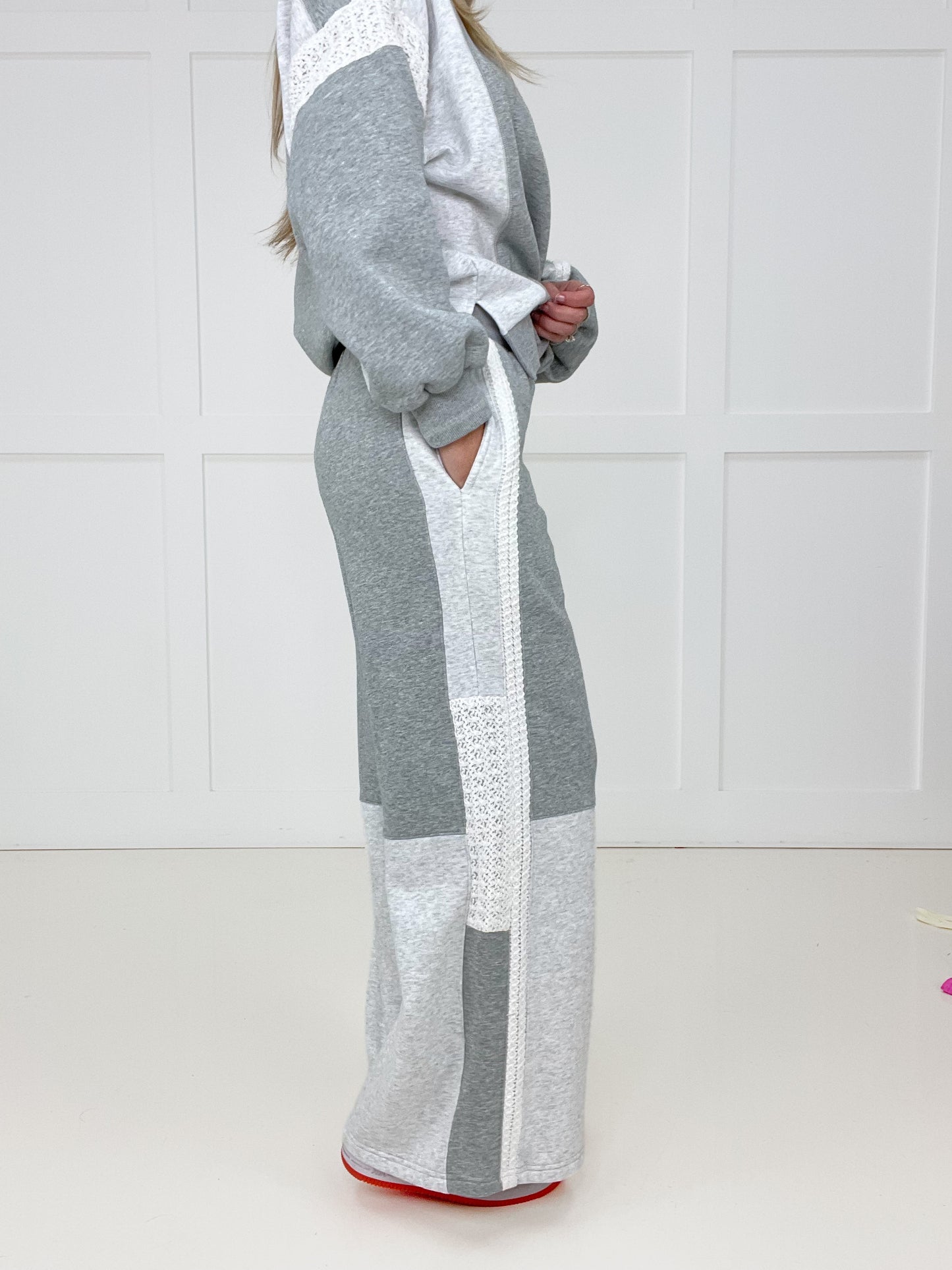 Weekend Reset Sweatpants-220 Lounge wear/Pajamas- Simply Simpson's Boutique is a Women's Online Fashion Boutique Located in Jupiter, Florida