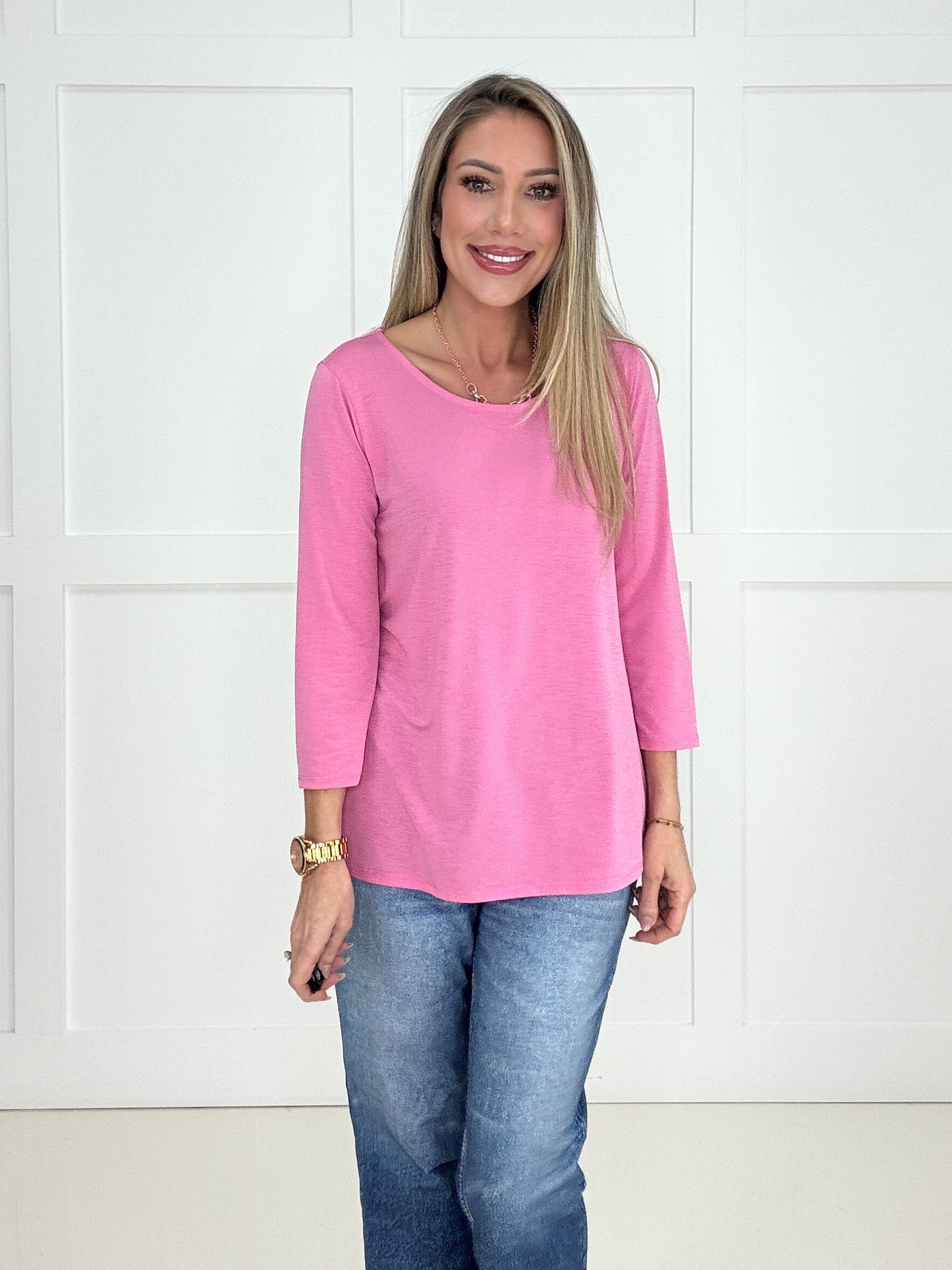 Dear Scarlett Basic Round Neck Top-100 Short Sleeves- Simply Simpson's Boutique is a Women's Online Fashion Boutique Located in Jupiter, Florida
