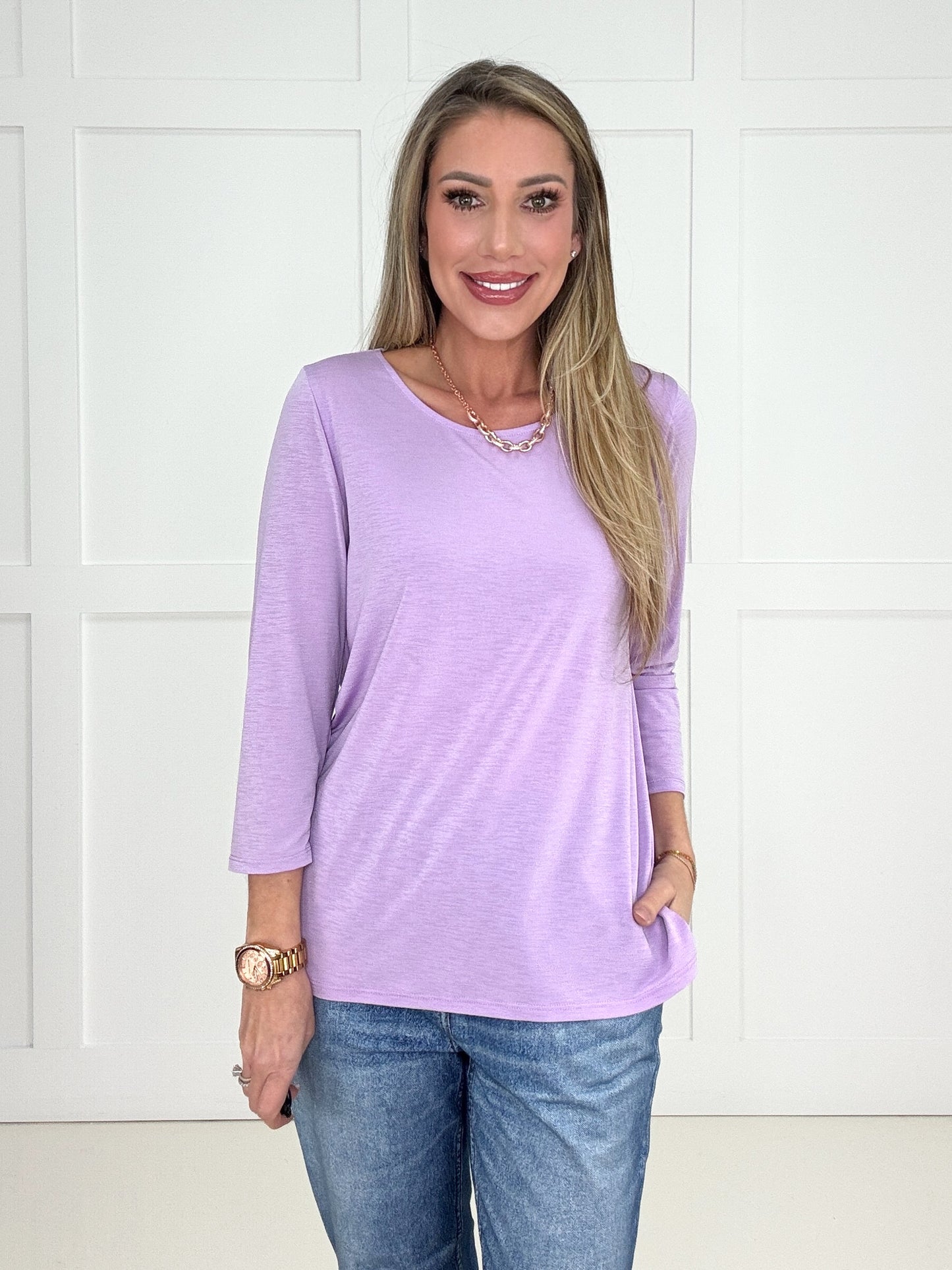Dear Scarlett Basic Round Neck Top-100 Short Sleeves- Simply Simpson's Boutique is a Women's Online Fashion Boutique Located in Jupiter, Florida