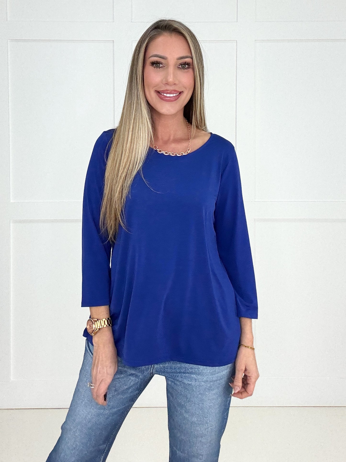 Dear Scarlett Basic Round Neck Top-100 Short Sleeves- Simply Simpson's Boutique is a Women's Online Fashion Boutique Located in Jupiter, Florida