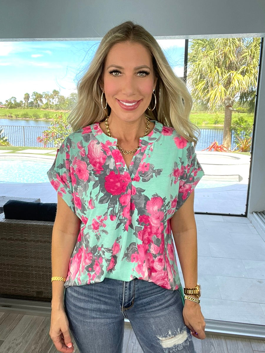 Dear Scarlett Summertime Fun Short Sleeve Lizzy-100 Short Sleeves- Simply Simpson's Boutique is a Women's Online Fashion Boutique Located in Jupiter, Florida