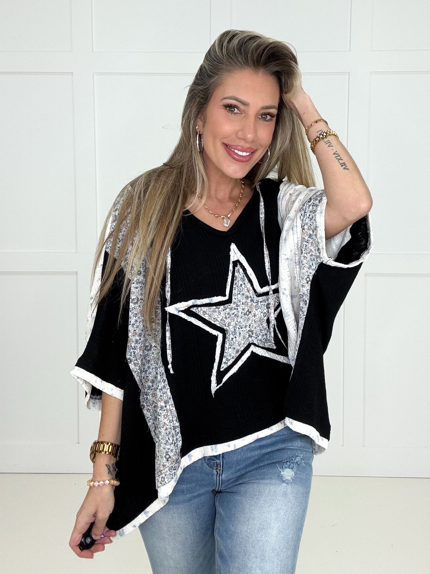 POL Star Babe Top-100 Short Sleeves- Simply Simpson's Boutique is a Women's Online Fashion Boutique Located in Jupiter, Florida