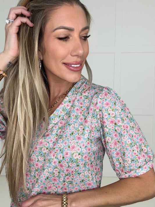 Wildflower Lane Top-100 Short Sleeves- Simply Simpson's Boutique is a Women's Online Fashion Boutique Located in Jupiter, Florida