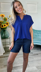 Dear Scarlett Solid Color Short Sleeve Lizzys-100 Short Sleeves- Simply Simpson's Boutique is a Women's Online Fashion Boutique Located in Jupiter, Florida