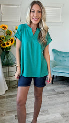 Dear Scarlett Solid Color Short Sleeve Lizzys-100 Short Sleeves- Simply Simpson's Boutique is a Women's Online Fashion Boutique Located in Jupiter, Florida