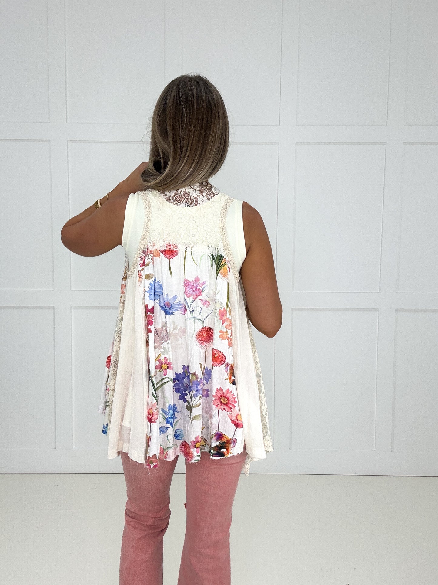 Pol Bloom & Lace Kimono Vest-100 Short Sleeves- Simply Simpson's Boutique is a Women's Online Fashion Boutique Located in Jupiter, Florida