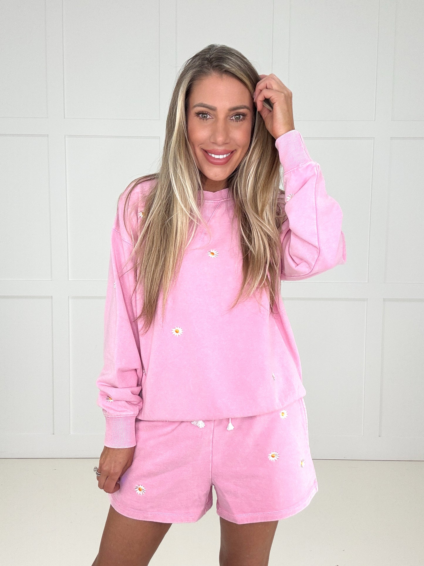 Stitch & Co Pink Daisy Sweatshirt-160 Sweatshirts- Simply Simpson's Boutique is a Women's Online Fashion Boutique Located in Jupiter, Florida