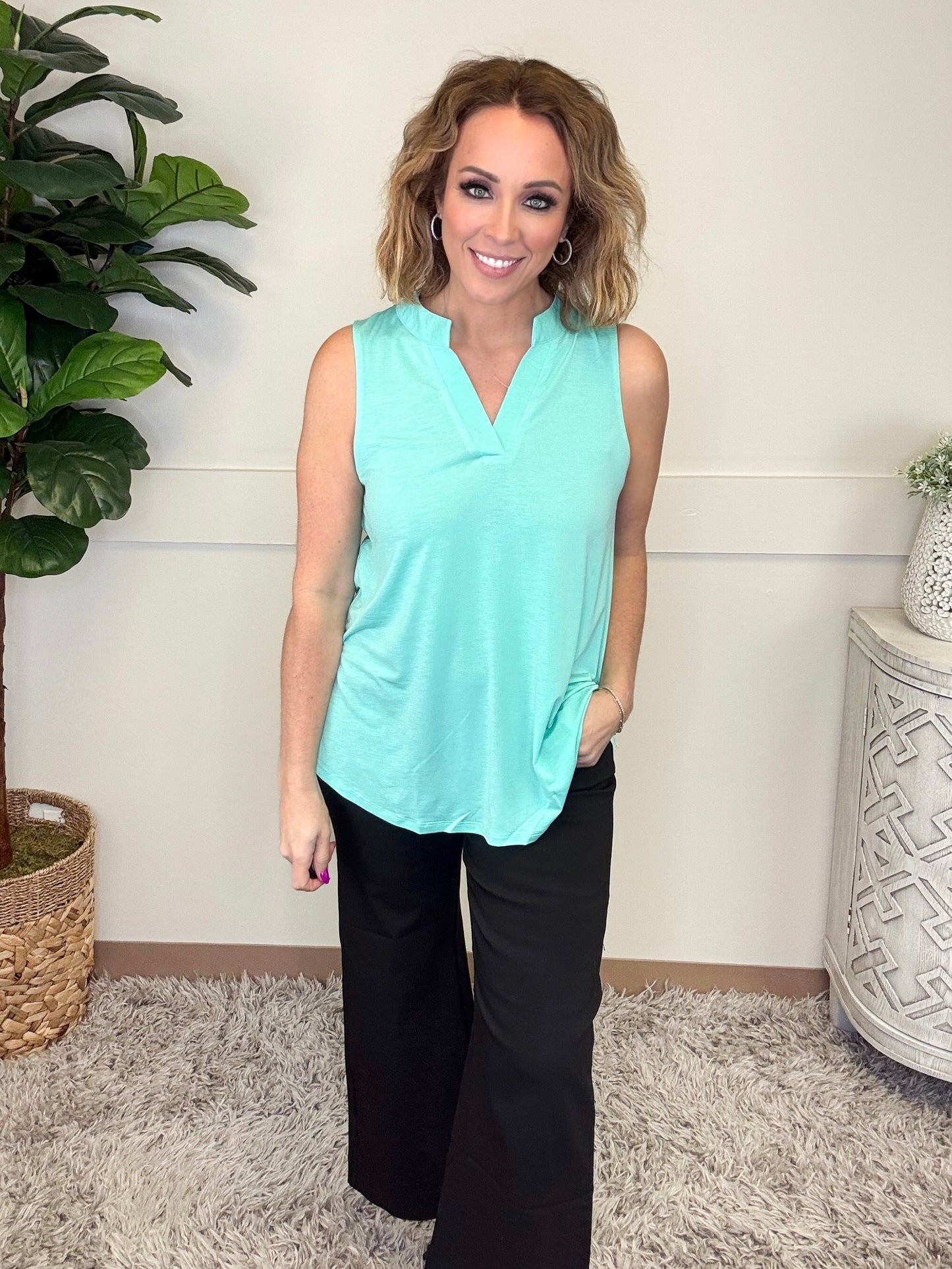 Dear Scarlett Sleeveless Lizzy-120 Sleeveless- Simply Simpson's Boutique is a Women's Online Fashion Boutique Located in Jupiter, Florida