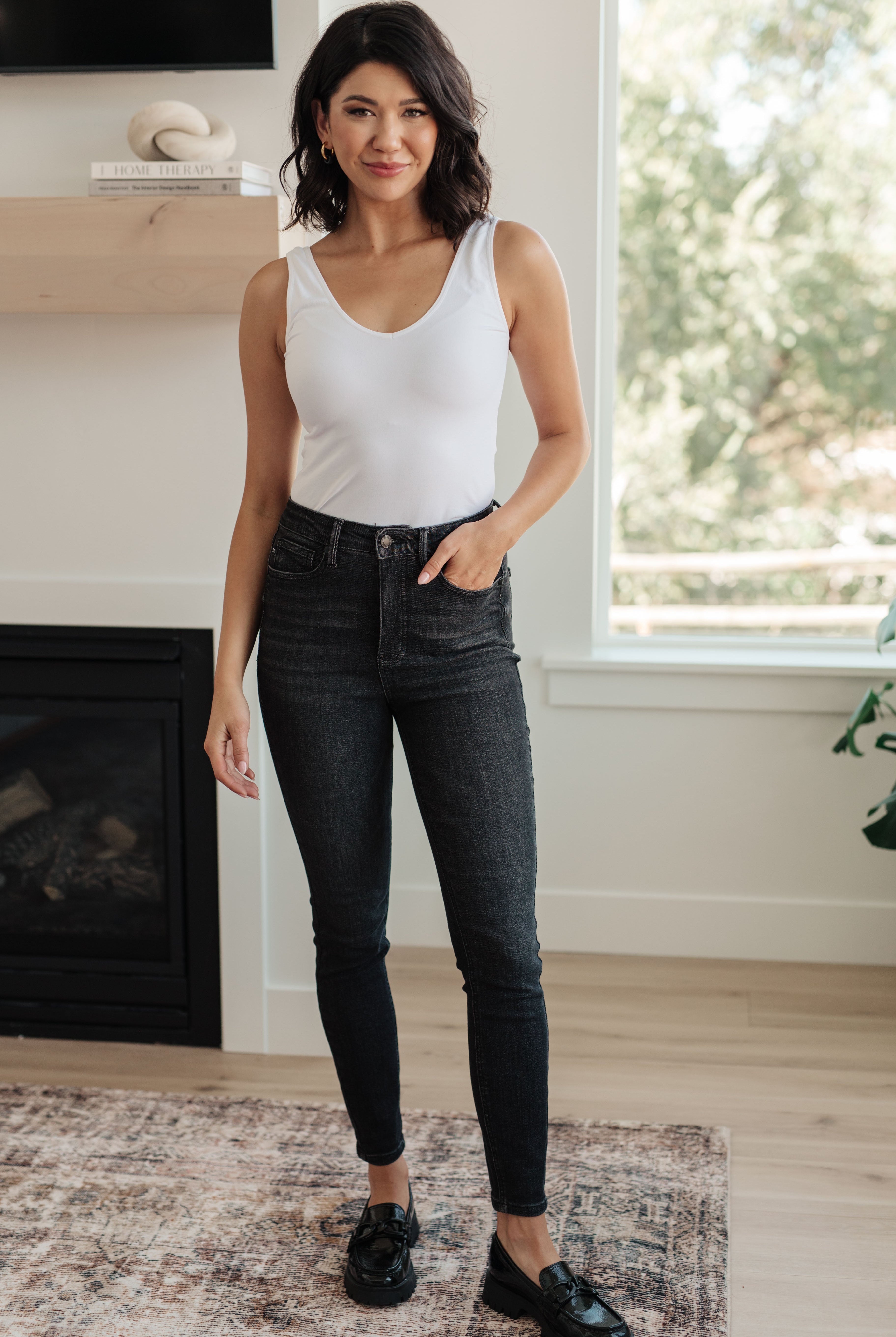Octavia High Rise Control Top Skinny Jeans in Washed Black-Jeans- Simply Simpson's Boutique is a Women's Online Fashion Boutique Located in Jupiter, Florida