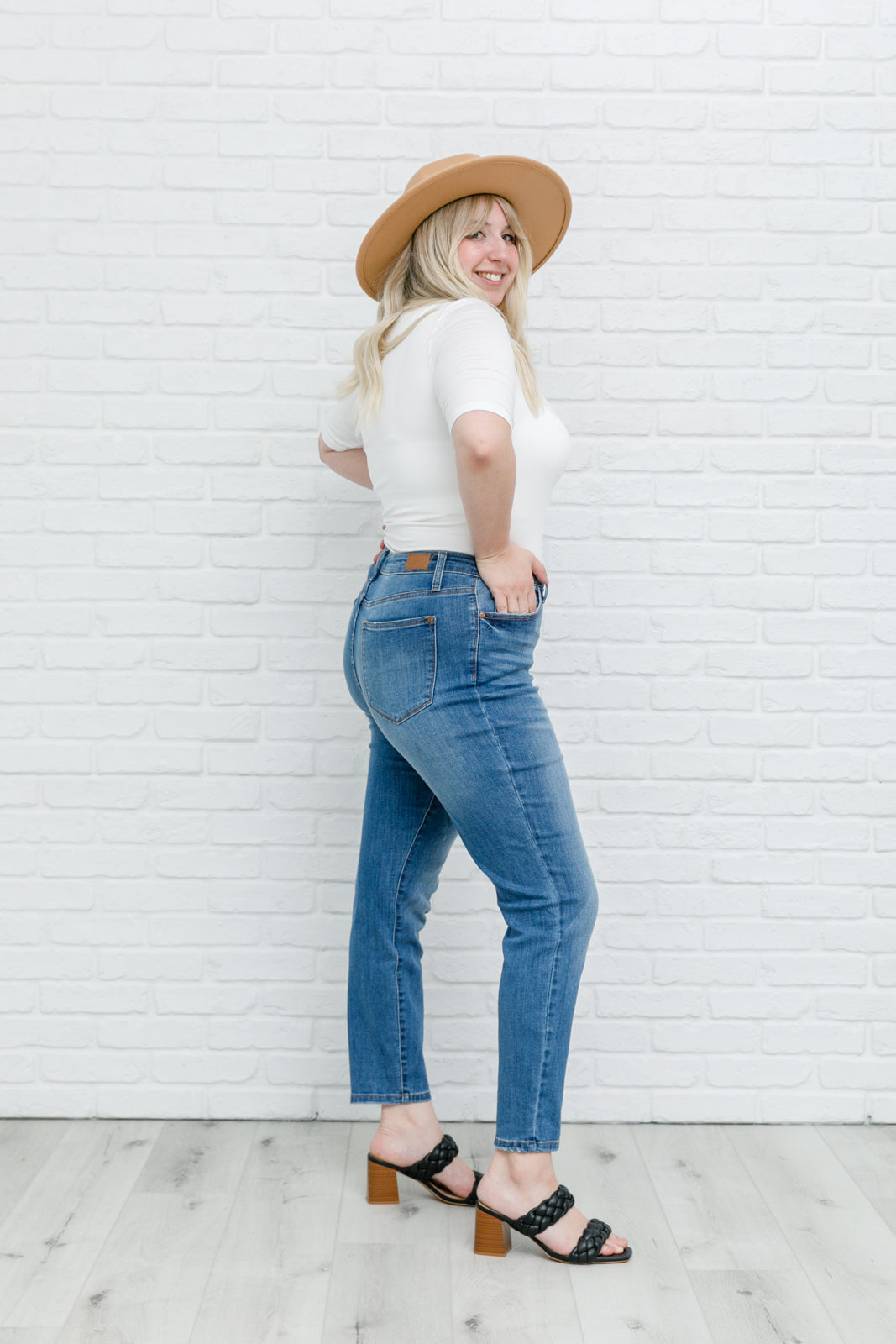High Waist Slim Fit Jeans-Jeans- Simply Simpson's Boutique is a Women's Online Fashion Boutique Located in Jupiter, Florida