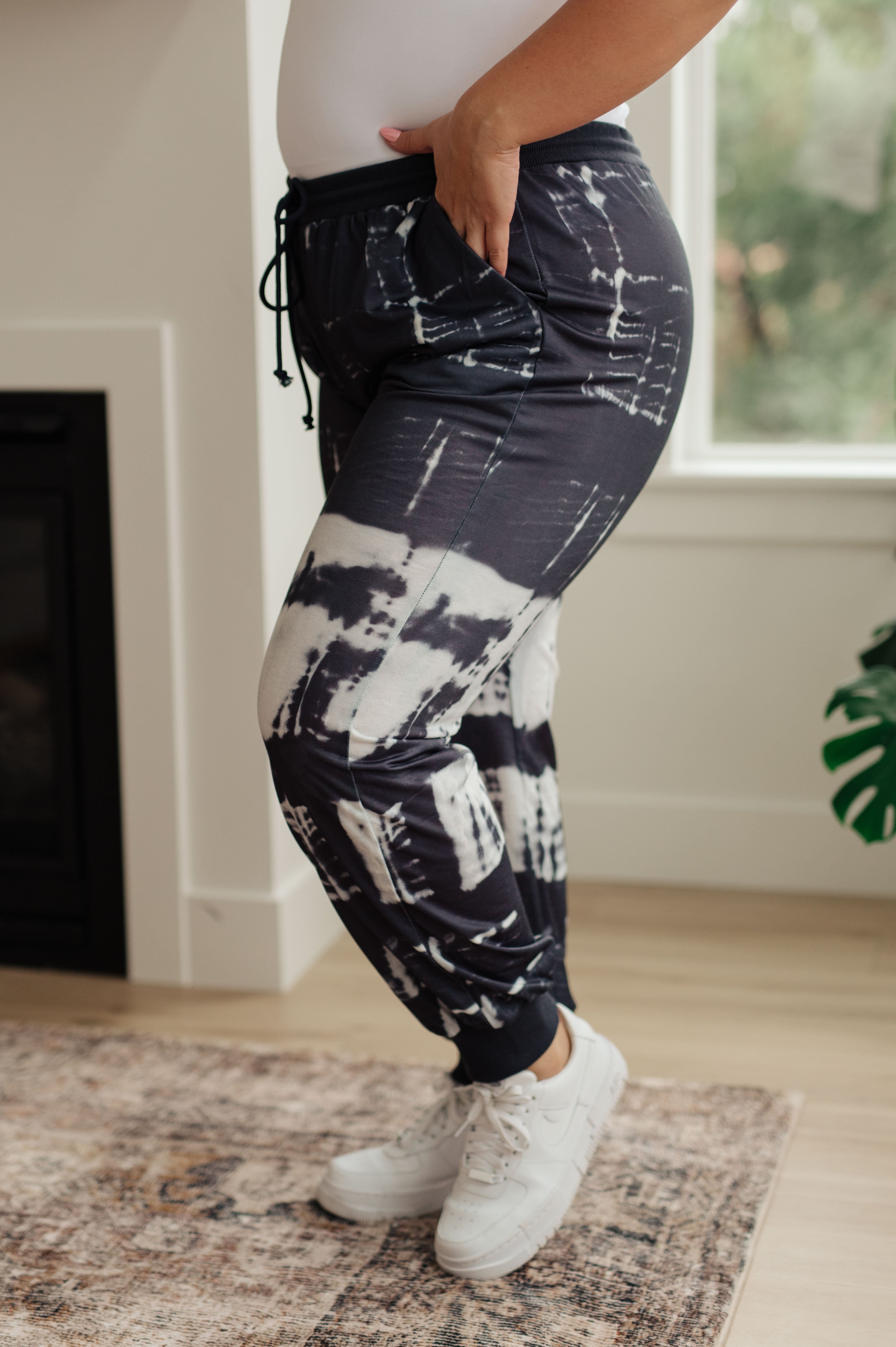 Can't Tie Me Down Joggers-Pants- Simply Simpson's Boutique is a Women's Online Fashion Boutique Located in Jupiter, Florida