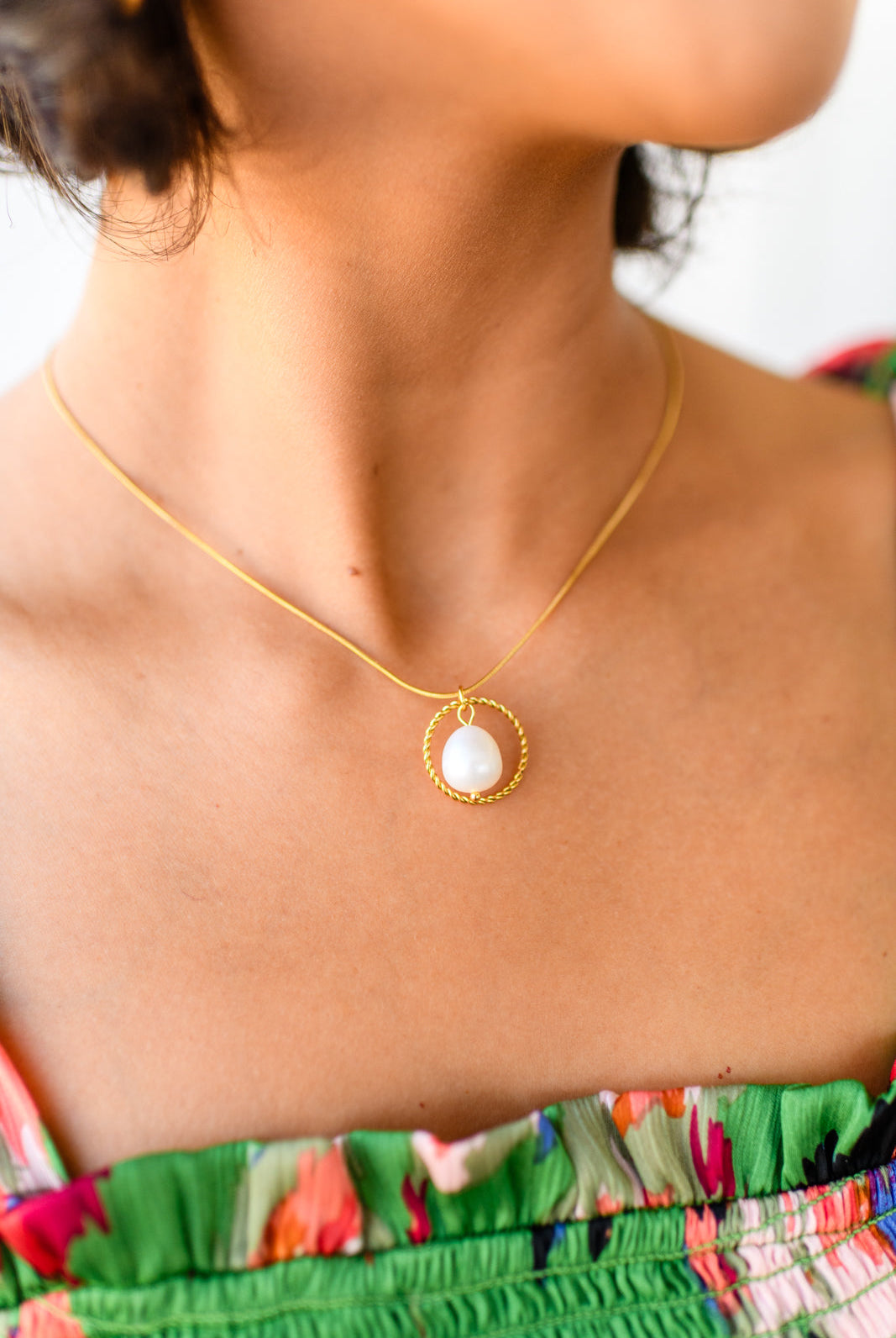 Center of the World Pearl Pendant Necklace-Accessories- Simply Simpson's Boutique is a Women's Online Fashion Boutique Located in Jupiter, Florida
