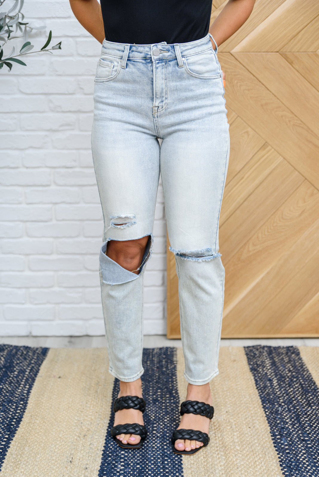 Good Karma Light Wash Distressed Jeans-Jeans- Simply Simpson's Boutique is a Women's Online Fashion Boutique Located in Jupiter, Florida