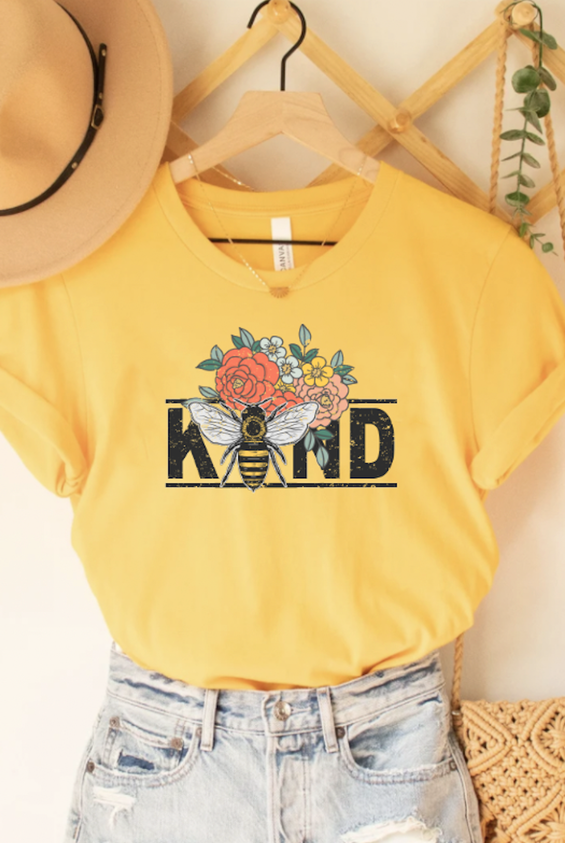 Bee Kind 🐝-Graphic Tee- Simply Simpson's Boutique is a Women's Online Fashion Boutique Located in Jupiter, Florida