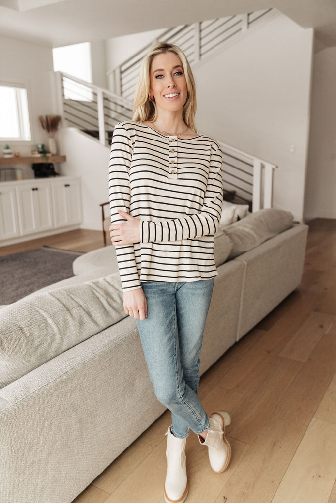 Stripe Right Top-Long Sleeves- Simply Simpson's Boutique is a Women's Online Fashion Boutique Located in Jupiter, Florida