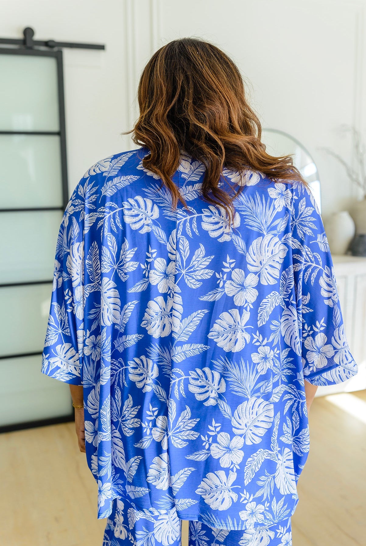 Tropical Stories Kimono-Outerwear- Simply Simpson's Boutique is a Women's Online Fashion Boutique Located in Jupiter, Florida